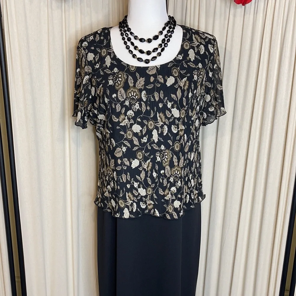 VINTAGE- HELENE BLAKE FLORAL MAXI DRESS SIZE 14 - Picture 3 of 12
